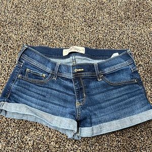 Women jean shorts. Size 9. Low waisted